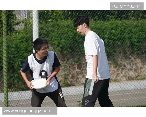 南京飞盘队展现卓越灵活性荣登全国第四名引发热议